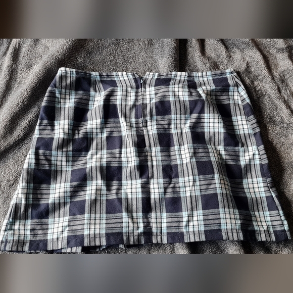 MOSSIMO prep skirt size 11 - Picture 3 of 3